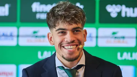 Abde en su presentaci&oacute;n con el Real Betis | Salvador L&oacute;pez Medina para El MIRA