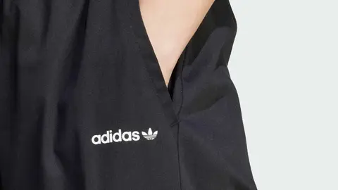 Pantal&oacute;n cargo de Adidas