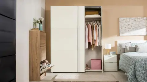 La magia n&oacute;rdica de Ikea en tu hogar con este armario de puertas correderas de Leroy Merlin