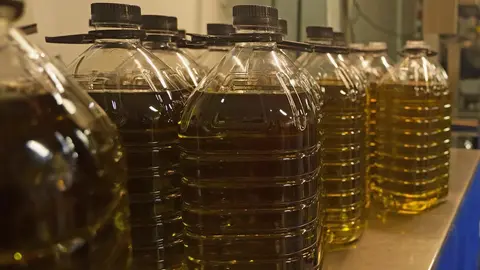 Garrafas de aceite de oliva - El MIRA