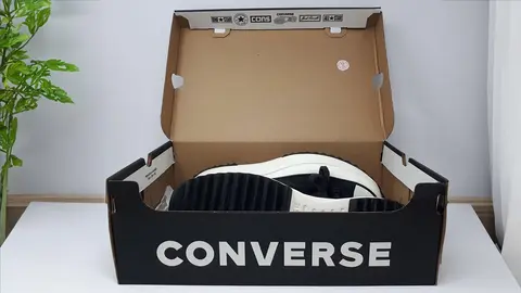 Caja de botines Converse