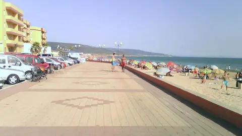 Muere un ba&ntilde;ista en una playa de C&aacute;diz