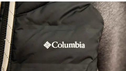 Decathlon se hace con la c&oacute;moda mitad sudadera mitad chaquet&oacute;n de Columbia