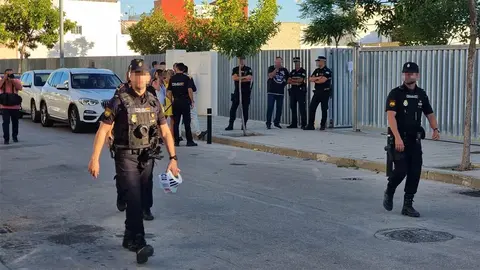 Entrada del IES Elena Garc&iacute;a Armada de Jerez | El MIRA