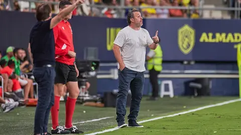 Sergio Gonz&aacute;lez en el C&aacute;diz CF - Rayo Vallecano | Salvador L&oacute;pez Medina para El MIRA