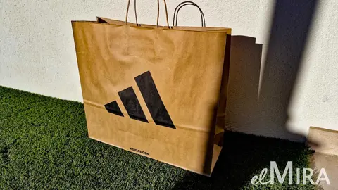 Bolsa de Adidas Store