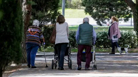 La Junta de Andaluc&iacute;a destina 22,5 millones para 80.000 personas en situaci&oacute;n de dependencia