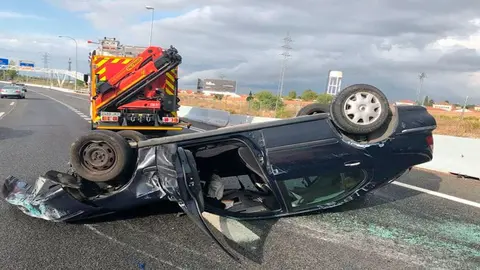 Muere una mujer tras volcar un veh&iacute;culo en la autov&iacute;a A-44 en Campillo de Arenas (Ja&eacute;n)