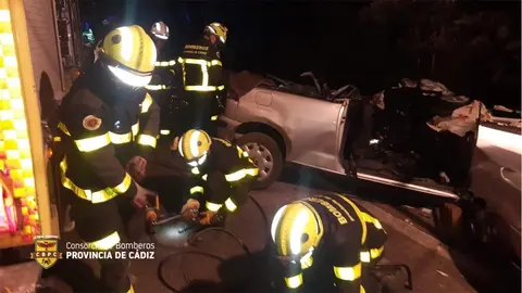 Bomberos act&uacute;an en un accidente en la A-384 a la altura de Bornos