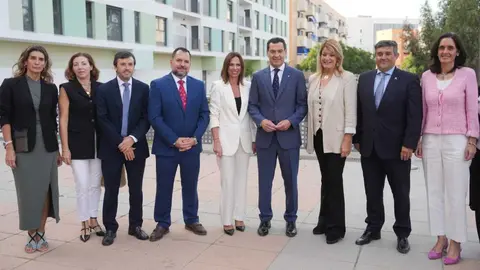 Juanma Moreno presenta las nuevas viviendas VPO del barrio Pescader&iacute;a de Huelva