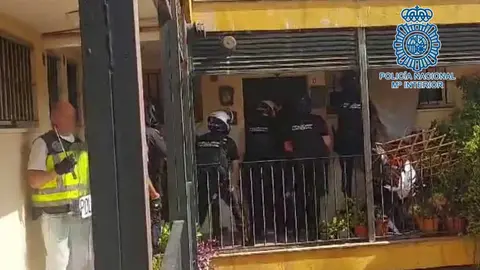 Operaci&oacute;n policial en el barrio de Santiago de Jerez