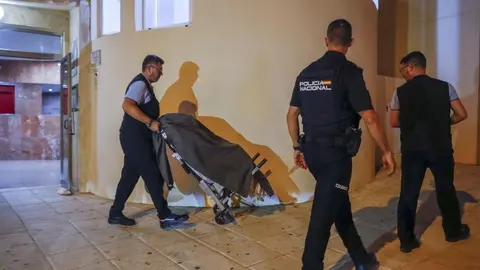 Hallan muertos por disparos a un hombre y una mujer en un domicilio de Benalm&aacute;dena (M&aacute;laga)