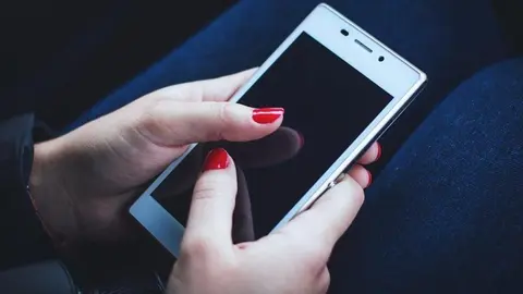 Estafan m&aacute;s de 26.200 euros por el m&eacute;todo del 'hijo en apuros' en Sevilla