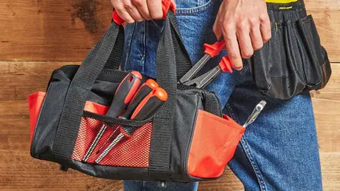 Bolsa con 65 herramientas de Carrefour