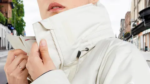 Chaqueta Lluvia Sailing 300 Mujer Cortavientos Impermeable de Decathlon