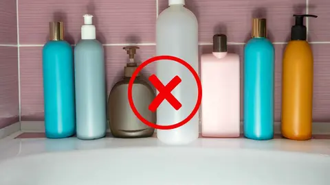 Adi&oacute;s a tener champ&uacute;s y geles en el filo de la ba&ntilde;era con la soluci&oacute;n de Leroy Merlin