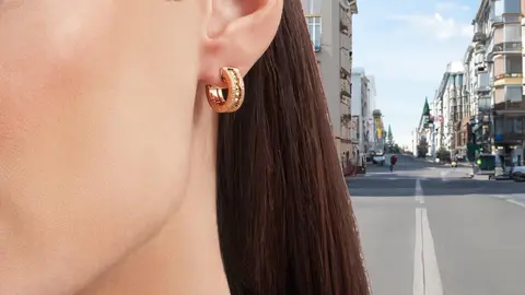Pendientes Bzero1 Rock en oro amarillo de 18 qt con espiral con incrustaciones y pav&eacute; de diamantes en los bordes de Bulgari