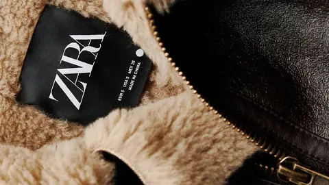 Toma nota en Zara de las chaquetas con borreguito que se llevan a partir de noviembre para el fr&iacute;o