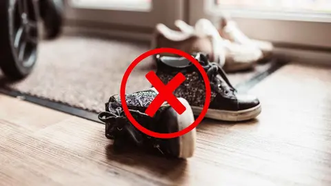 Adi&oacute;s a las zapatillas tiradas en la entrada de casa