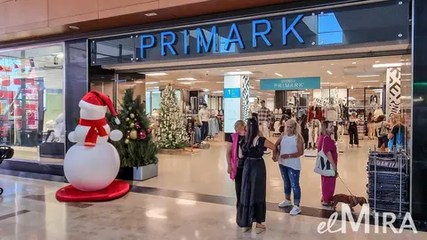 Tienda Primark en Navidad - El MIRA