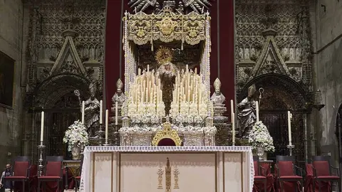 Mar&iacute;a Sant&iacute;sima de las Angustias en la Santa Iglesia Catedral | Imagen: Salvador L&oacute;pez Medina para ElMIRA