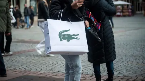 Bolsa de compra de Lacoste - El MIRA