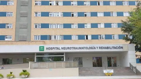 Un ni&ntilde;o se debate entre la vida y la muerte tras recibir una paliza en un instituto de Granada