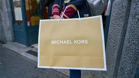 Bolsa de compra de la marca Michael Kors