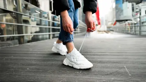 Zapatillas de Adidas del modelo Ozweego