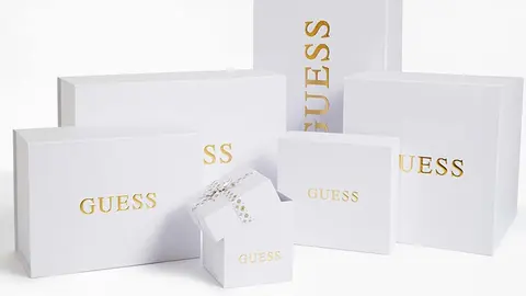 Cajas de complementos de Guess