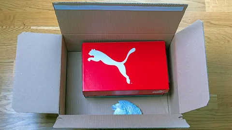 Caja de zapatillas de PUMA