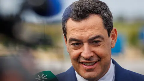 Juanma Moreno. El PP debe salir a la calle para intentar que Pedro S&aacute;nchez rectifique