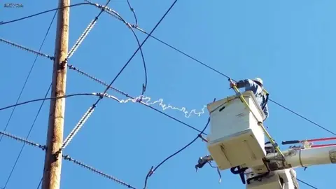 Accidentes laborales en Ja&eacute;n y Almer&iacute;a: Un trabajador electrocutado y otro cae al vac&iacute;o