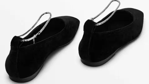 Bailarinas con ajuste de pulsera tipo joya de Massimo Dutti