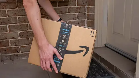 Entrega de paquete de Amazon en domicilio