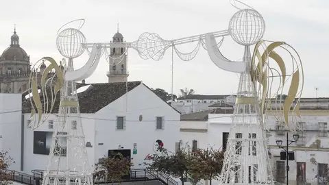 &Aacute;ngeles musicales gigantes en la Plaza Bel&eacute;n | Foto: Jos&eacute; Antonio Pliego para El MIRA