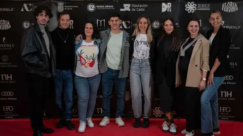 Mar&iacute;a Espejo y el elenco de Ropa Tend&iacute;a | Foto: &Aacute;. Richarte