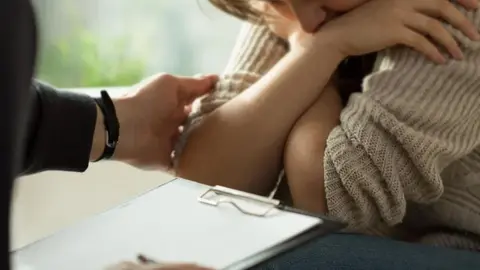 Un psiquiatra abusa sexualmente de una paciente deprimida en M&aacute;laga y recibe una dura condena