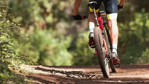 Muere un ciclista tras caerse por un terrapl&eacute;n en El Ejido