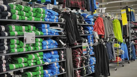 Secci&oacute;n de ropa de oto&ntilde;o e invierno de Decathlon