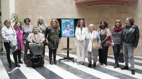 Presentaci&oacute;n del cartel de la manifestaci&oacute;n contra la violencia hacia la mujer | Foto: Jos&eacute; Antonio Pliego para El MIRA