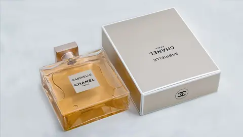Frasco de perfume de Gabrielle, una fragancia de Chanel Paris