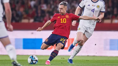Bryan Zaragoza con la Selecci&oacute;n Espa&ntilde;ola en el partido ante Escocia | Salvador L&oacute;pez Medina para El MIRA