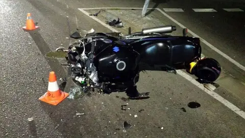 Muere un motorista tras salirse de la v&iacute;a en M&aacute;laga capital