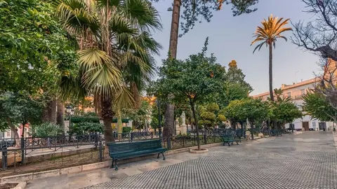 Nuevo avance en el cambio de cara de la plaza de Candelaria de C&aacute;diz. Desv&iacute;os de circulaci&oacute;n (1)