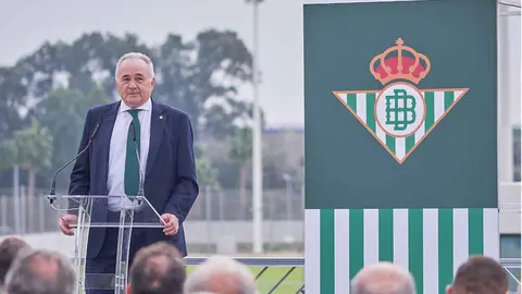 Rafael Gordillo en la inauguraci&oacute;n de la Ciudad Deportiva Rafael Gordillo | Salvador L&oacute;pez Medina para El MIRA