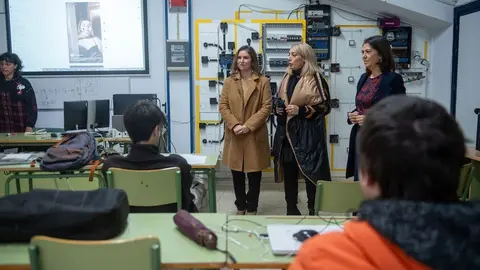 Diputaci&oacute;n de C&aacute;diz y la APC conciencian a estudiantes sobre la violencia de g&eacute;nero