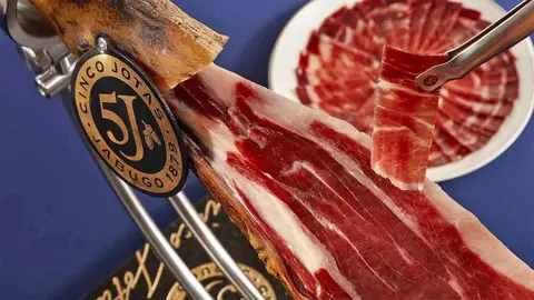 Jam&oacute;n ib&eacute;rico 5J cortado a mano