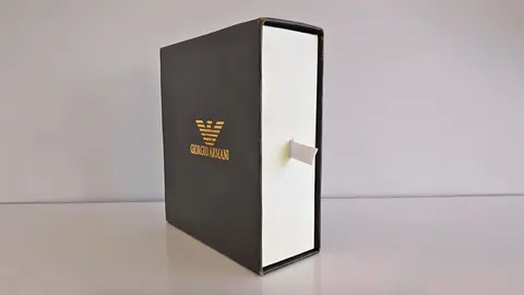 Caja de embalaje de Armani