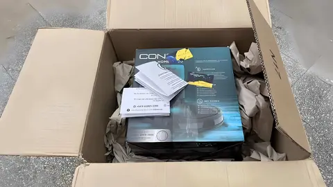 Caja de pedido de Amazon de robot aspirador Conga de Cecotec